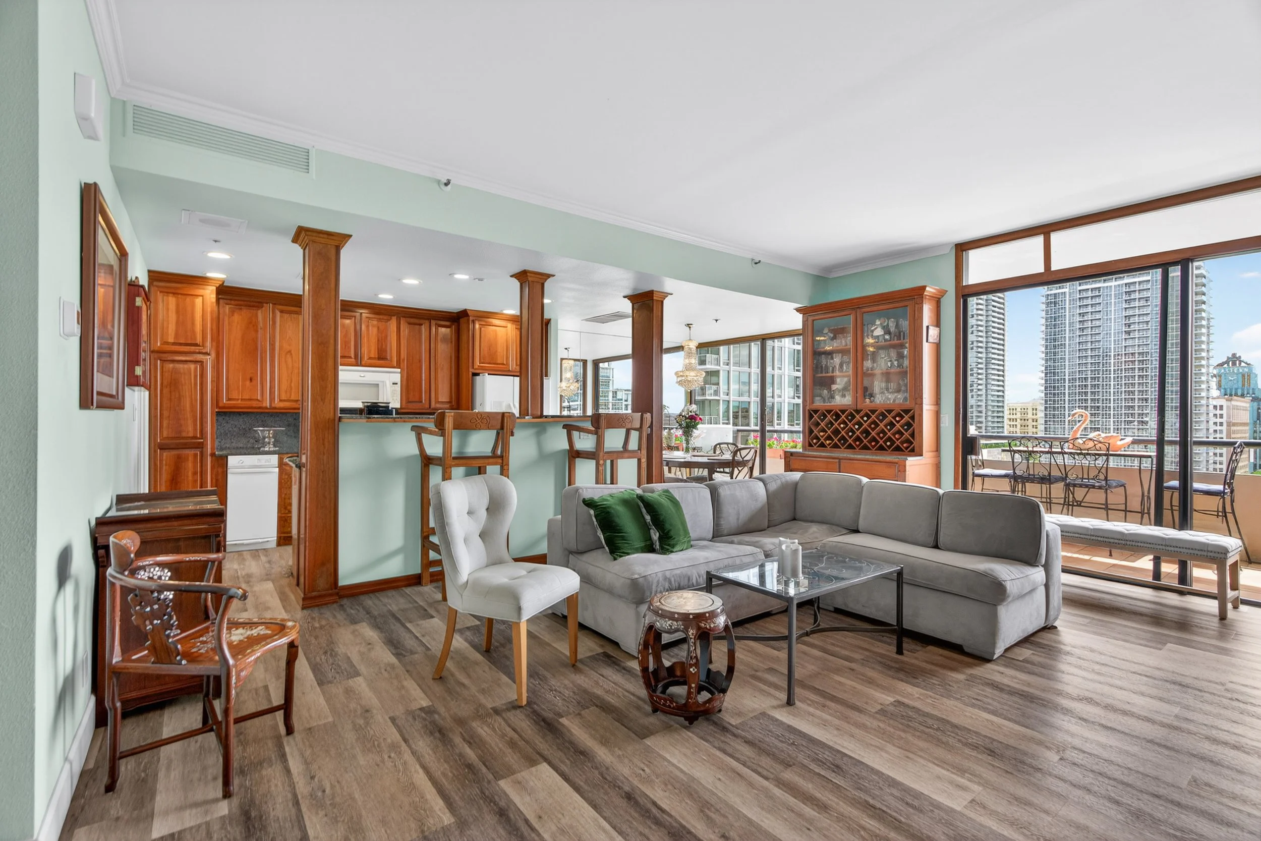 600 W 9th St #1512-Low Res-10.jpg