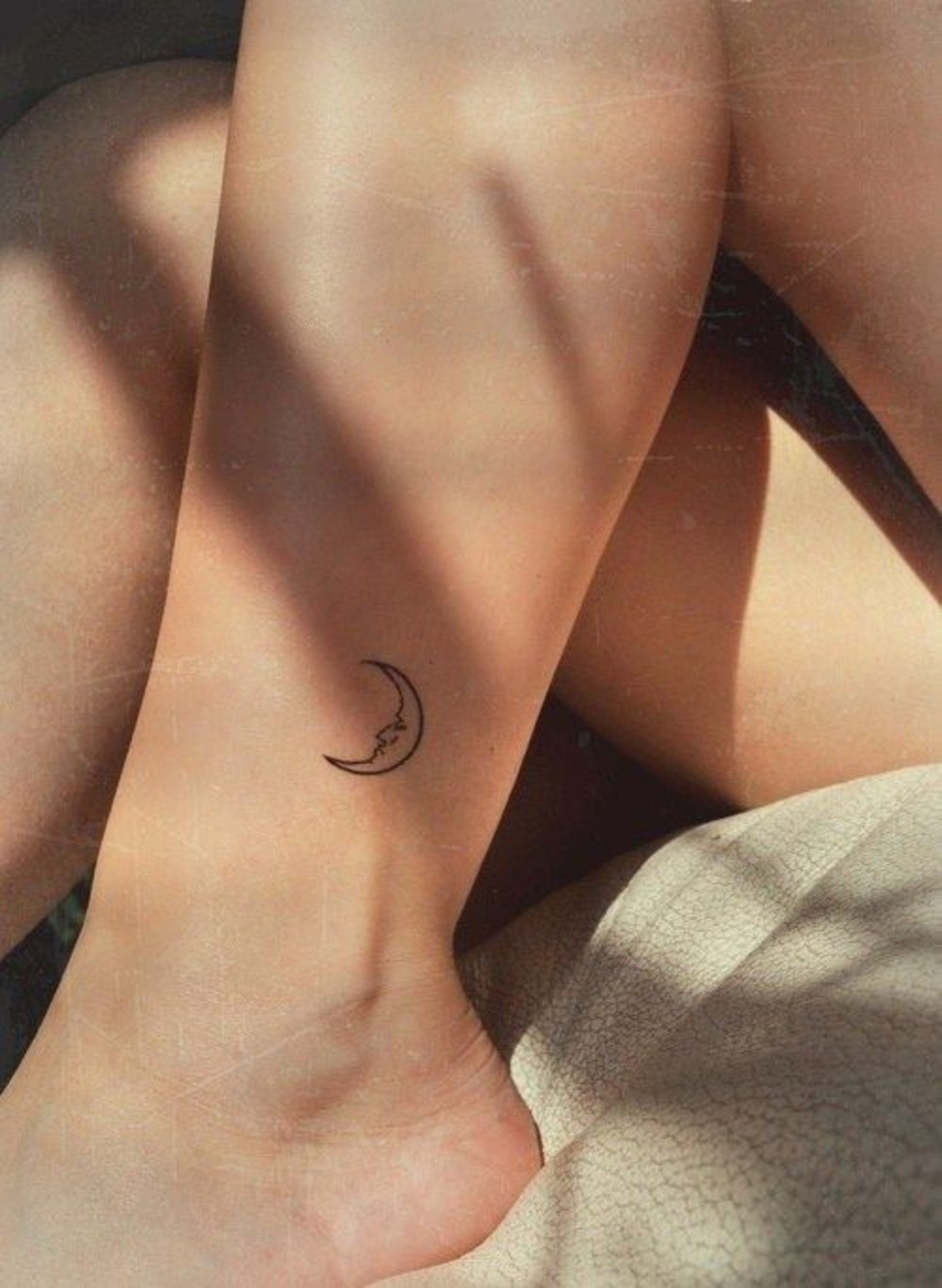 swore-you-d-never-get-a-tattoo-these-teeny-Cf26be5479e8587cae842dc370fcdc072.jpeg