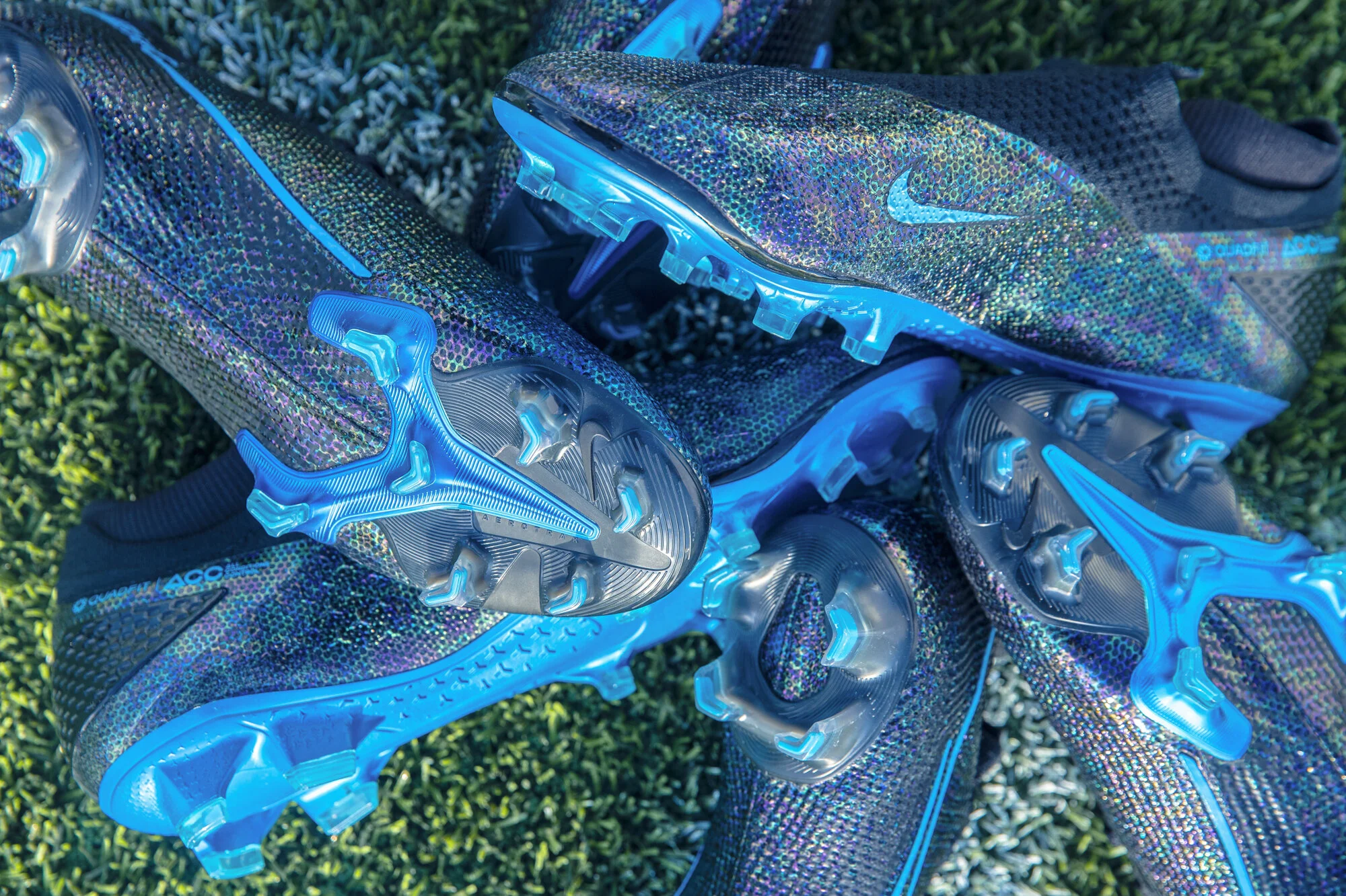 NIKE_CFC_OILSPILL_RETOUCHED_JPG_327_V5_cropforDOTCOM.jpg