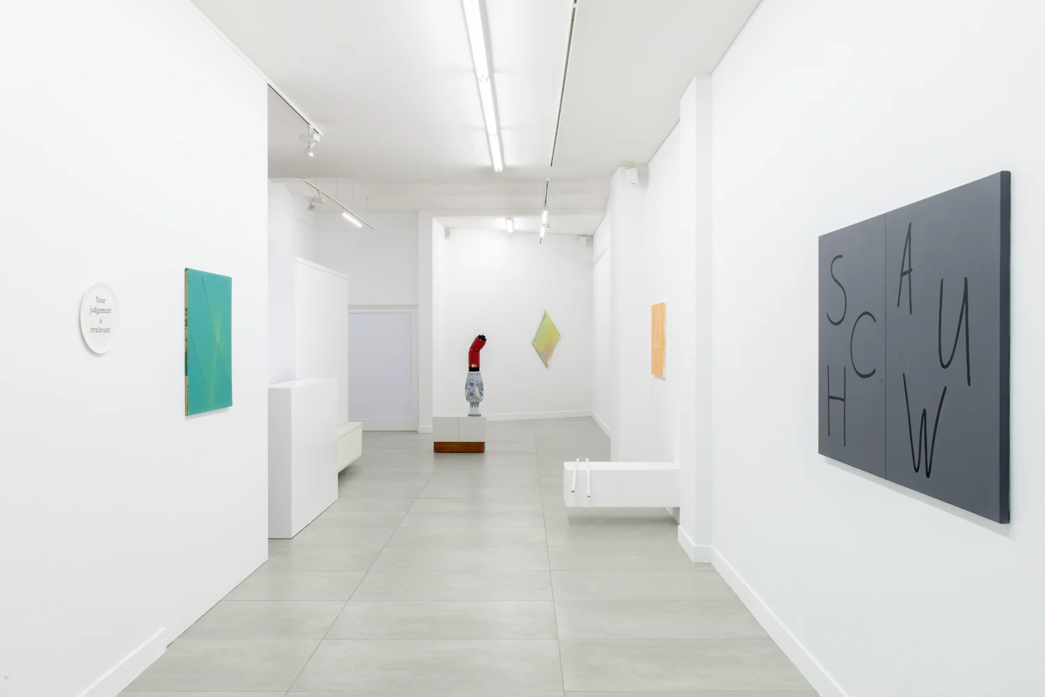 Exhibition view (1st room), duo show Just Quist and Roeland Tweelinckx. Photo by Alexander Saenen. Barbé Urbain gallery, Gent, BE