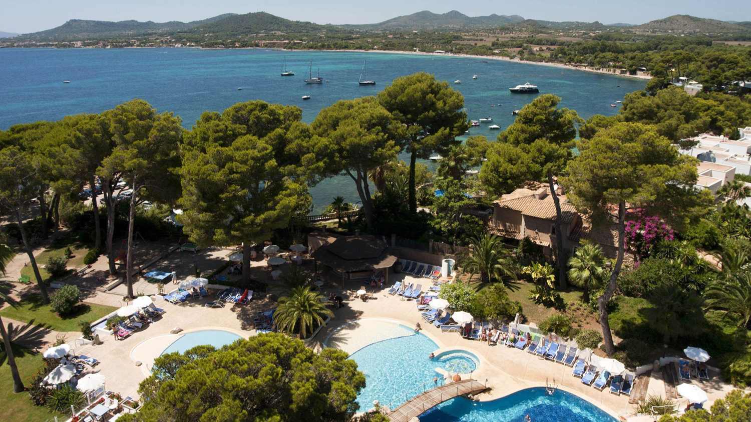 hipotels-eurotel-pool-and-sea-view.jpg