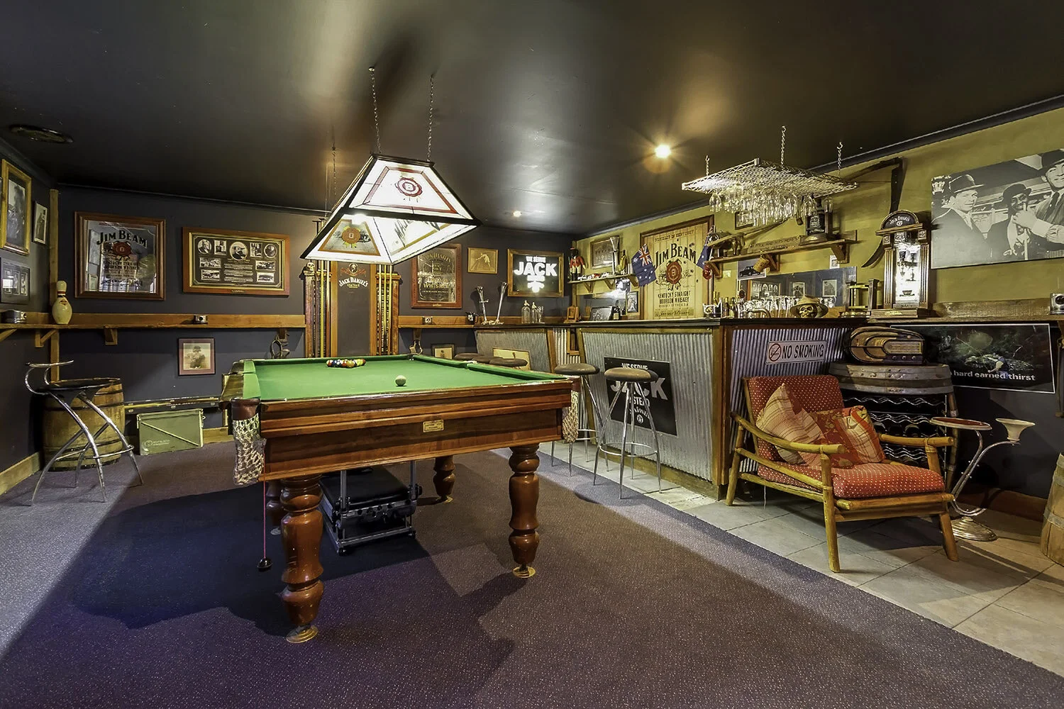  Tulip Cr House - Fantastic man-cave or games room to relax  