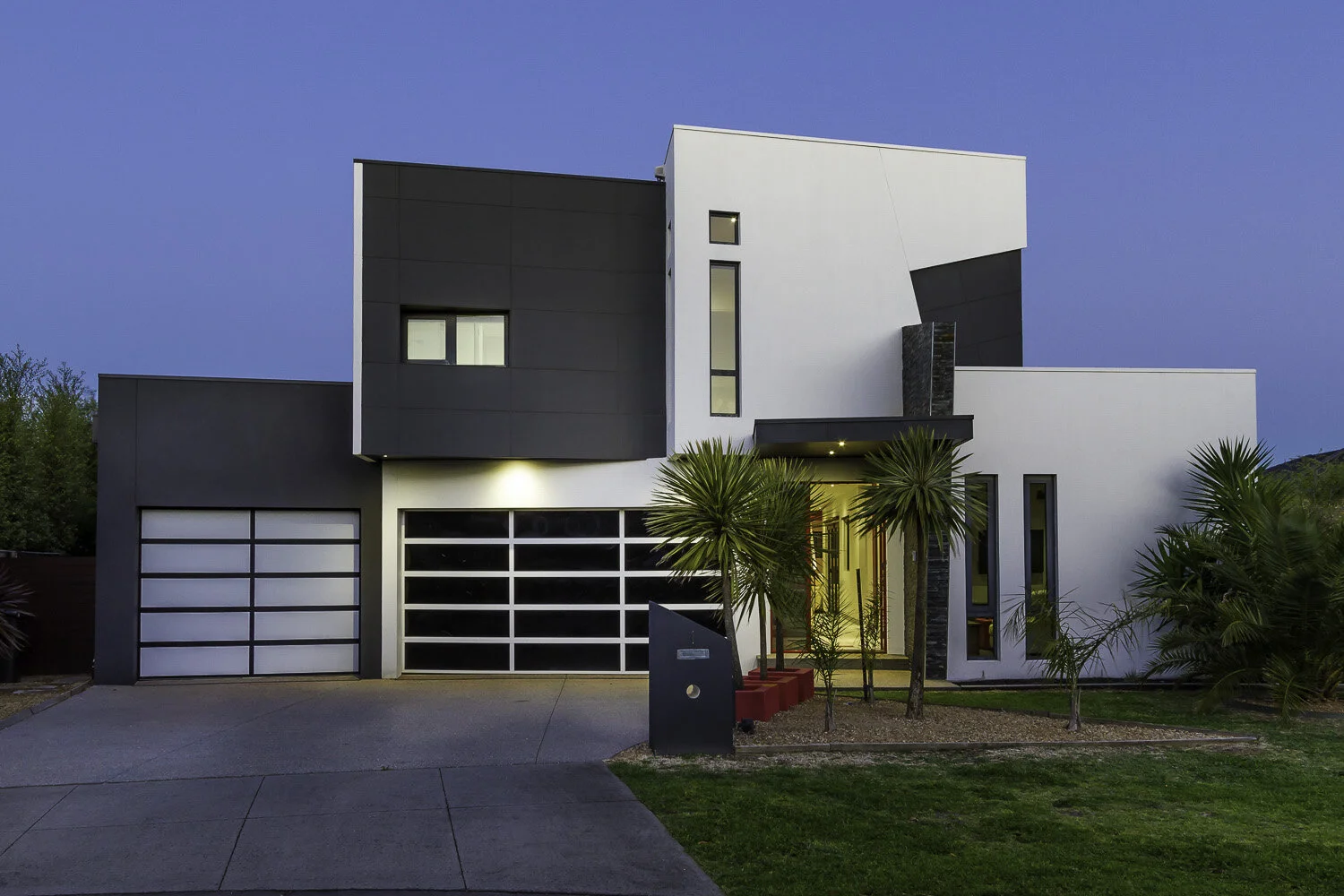  Wootoona Ct House - Impactful street appeal defines this stunning  double storey home in Mulgrave. 