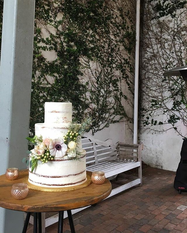 One of our last wedding cakes for the season. #fallweddings #congratulations #nudepastries
Photo credit @ceciliabuttercup
