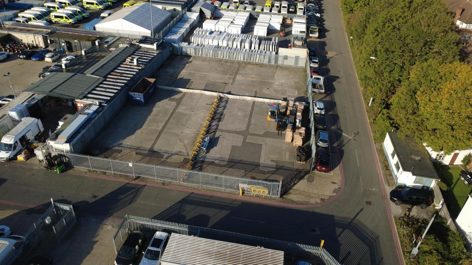 8A Lumen Road - Secure Yard