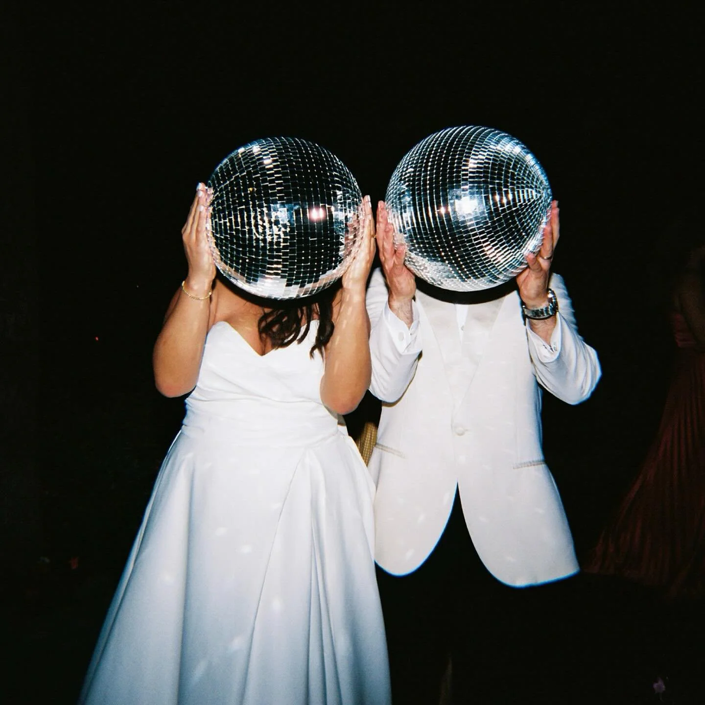 we have fun here.

day &amp; night with caitlin and dominic 🪩 

#palmspringsweddingphotographer #palmspringswedding #losangelesweddingphotographer #santabarbaraweddingphotographer