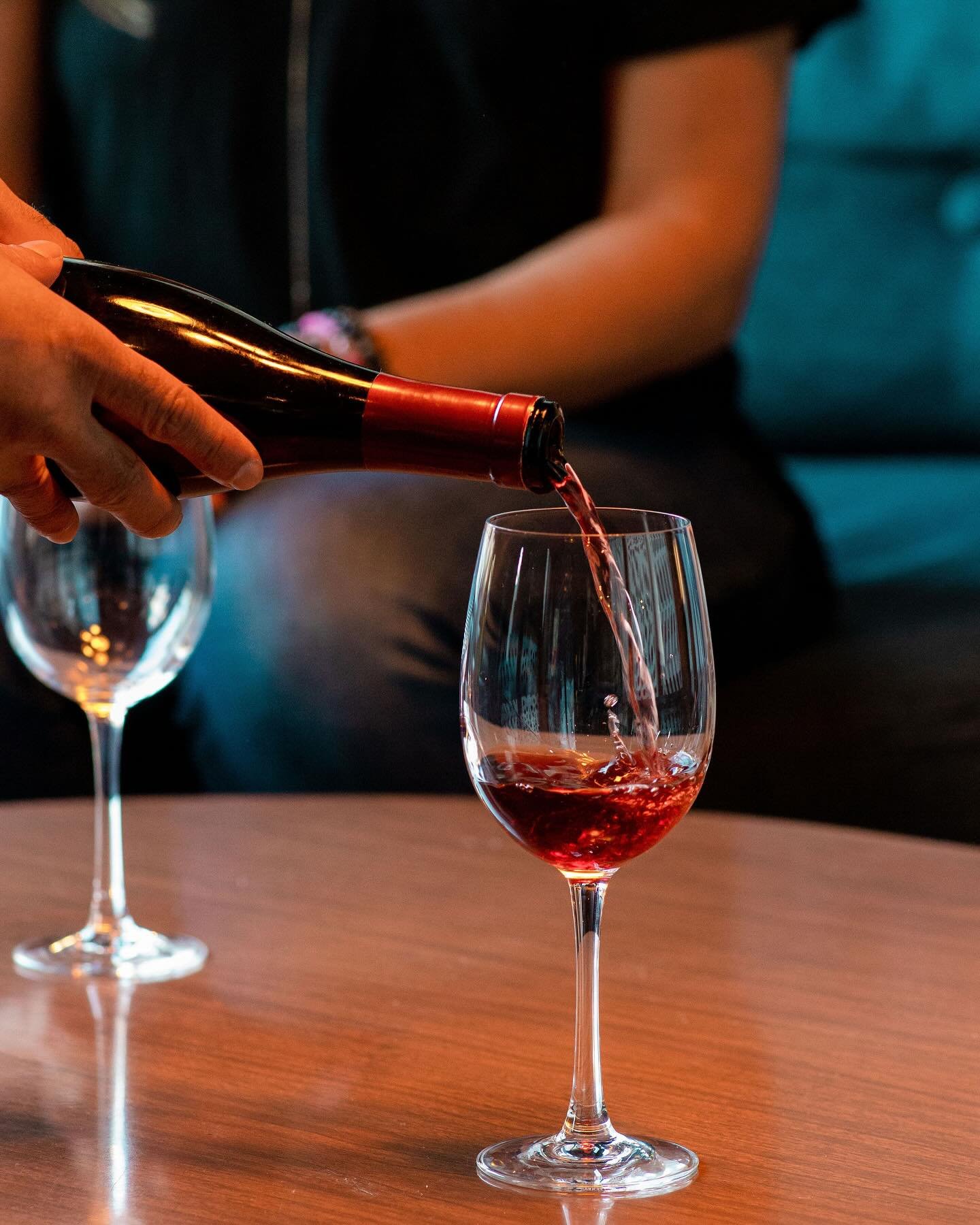 TONIGHT 🍷✨

Enjoy wine flights, great conversation and learn about our vast array of delicious vintages from the world&rsquo;s most celebrated and hidden regions. A great night out for all wine lovers, perfect for  at home connoisseur and those new 