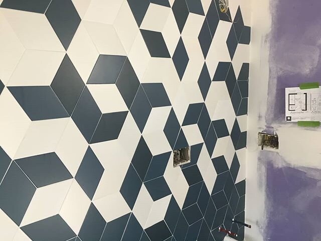 🔹Far from boring bathroom! 🔹
This diamond has been fun to play- patterns with. The patient tile installer would disagree. 
#bathroomdesign #tile #pattern #interiordesign #interiordesigner #ashevillehomes #remodel #ashevilleinteriordesign #828isgrea