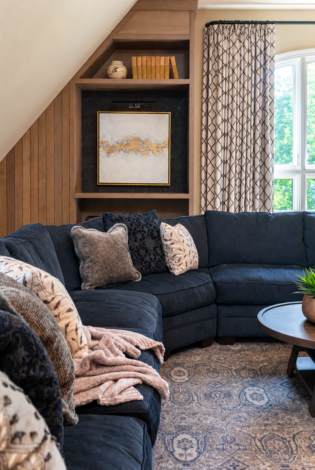 Cozy Navy Sectional Living Room Nook.png