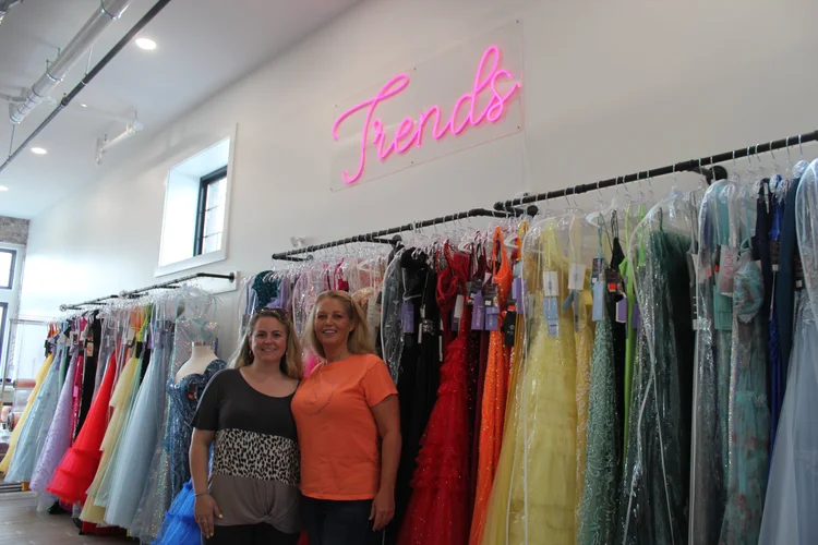 TRENDS DRESS SHOP CONTINUES RETAIL LEGACY OF DOWNTOWN CENTRALIA  The  Greater Centralia Chamber of Commerce
