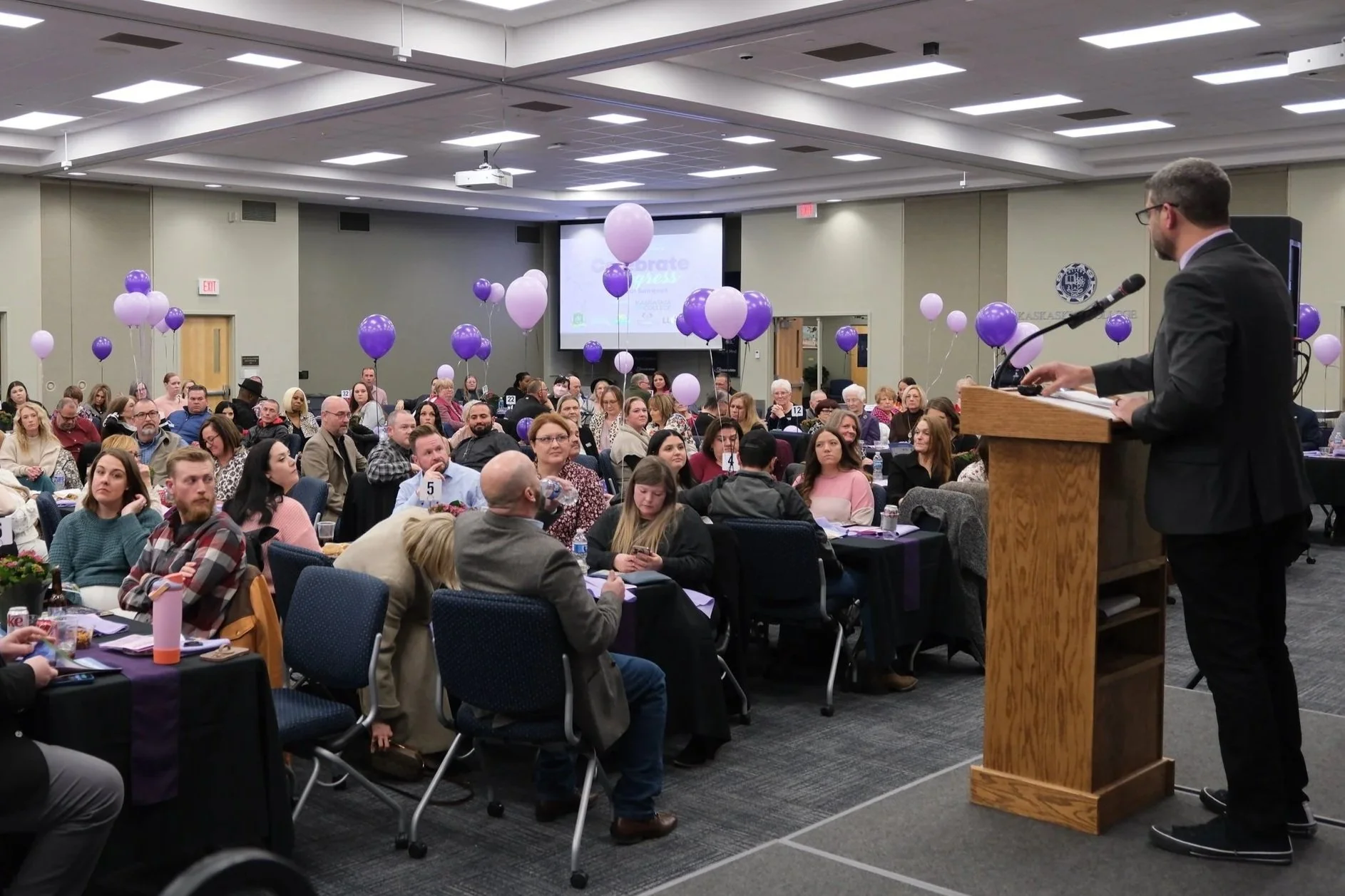 CELEBRATE PROGRESS - CHAMBER ANNUAL BANQUET RECOGNIZES PROGRESS IN GREATER CENTRALIA AREA