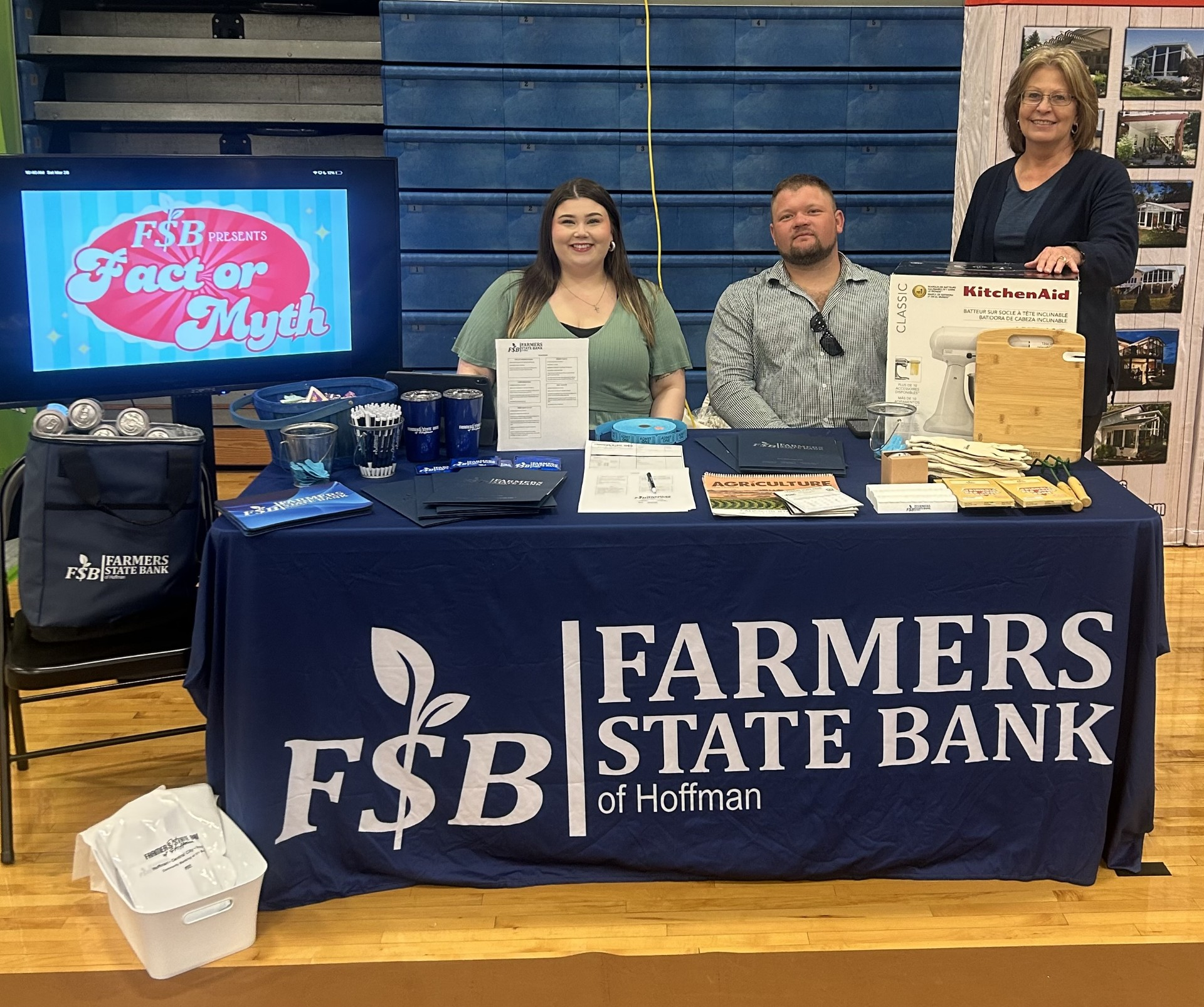 Farmers State Bank.png