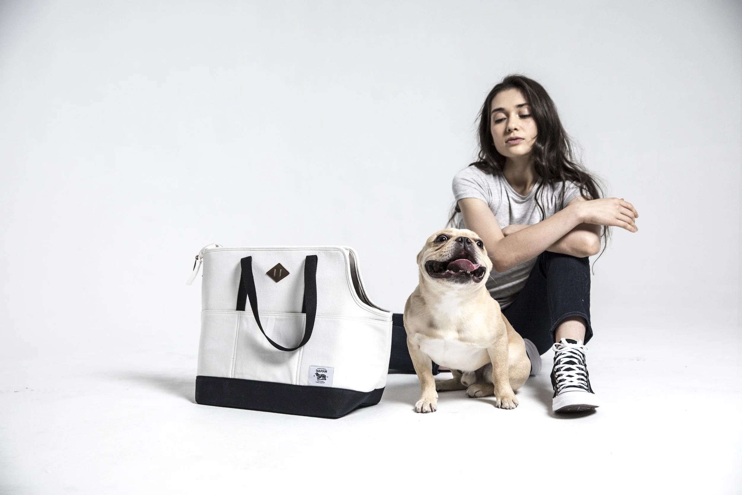 tailfour pet carrier