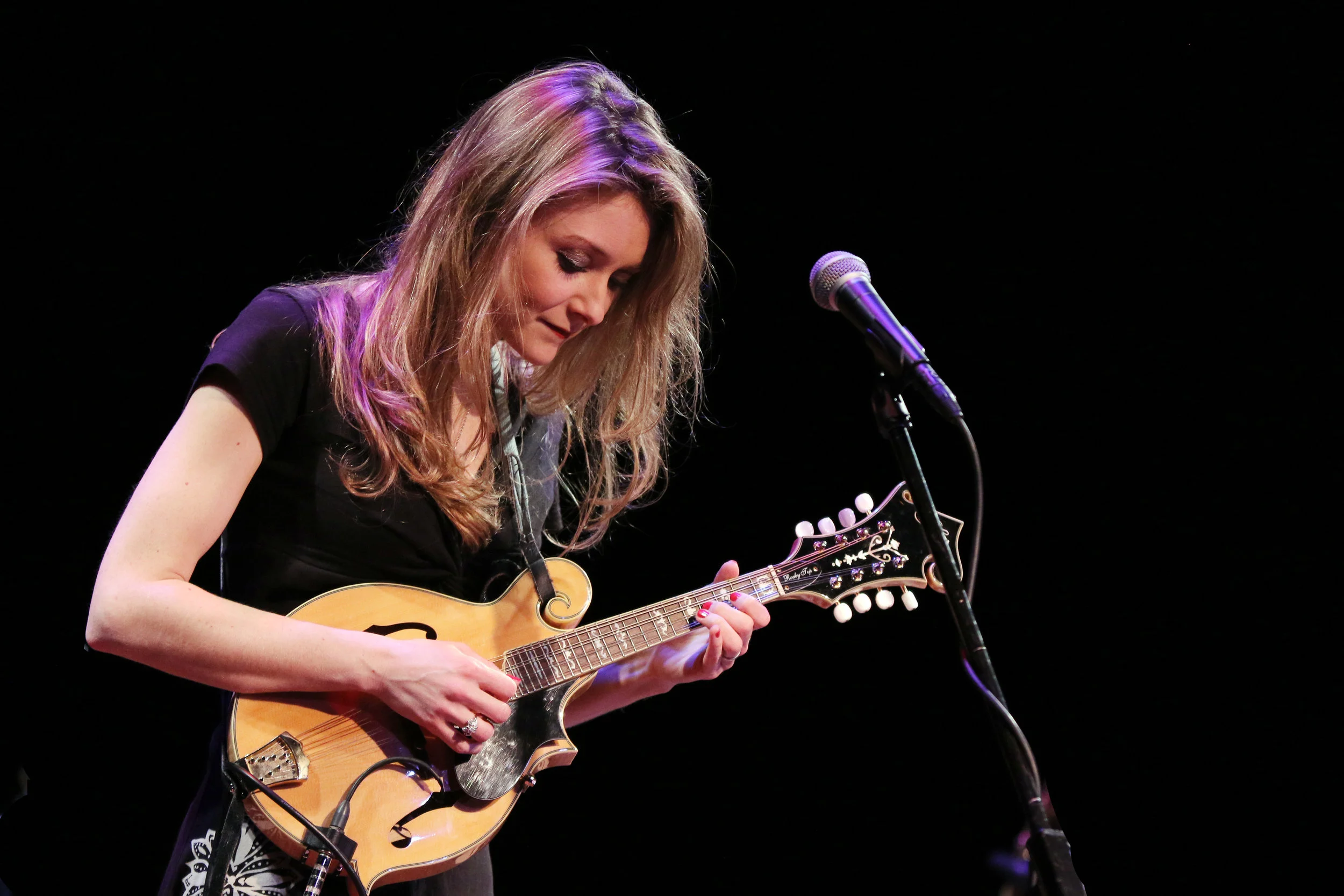 Annalyse Mandolin High Res.jpg