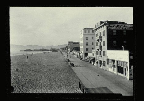 Looking-up-Ocean-Front-Walk-from-the-Ocean-Park-Bathhouse-with-the-Kemper-Apartments-in-foreground-o.jpg