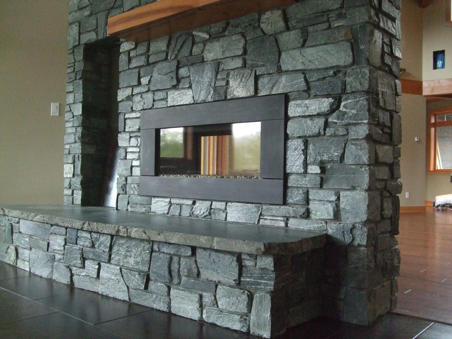 Fire Feature - Black Pearl