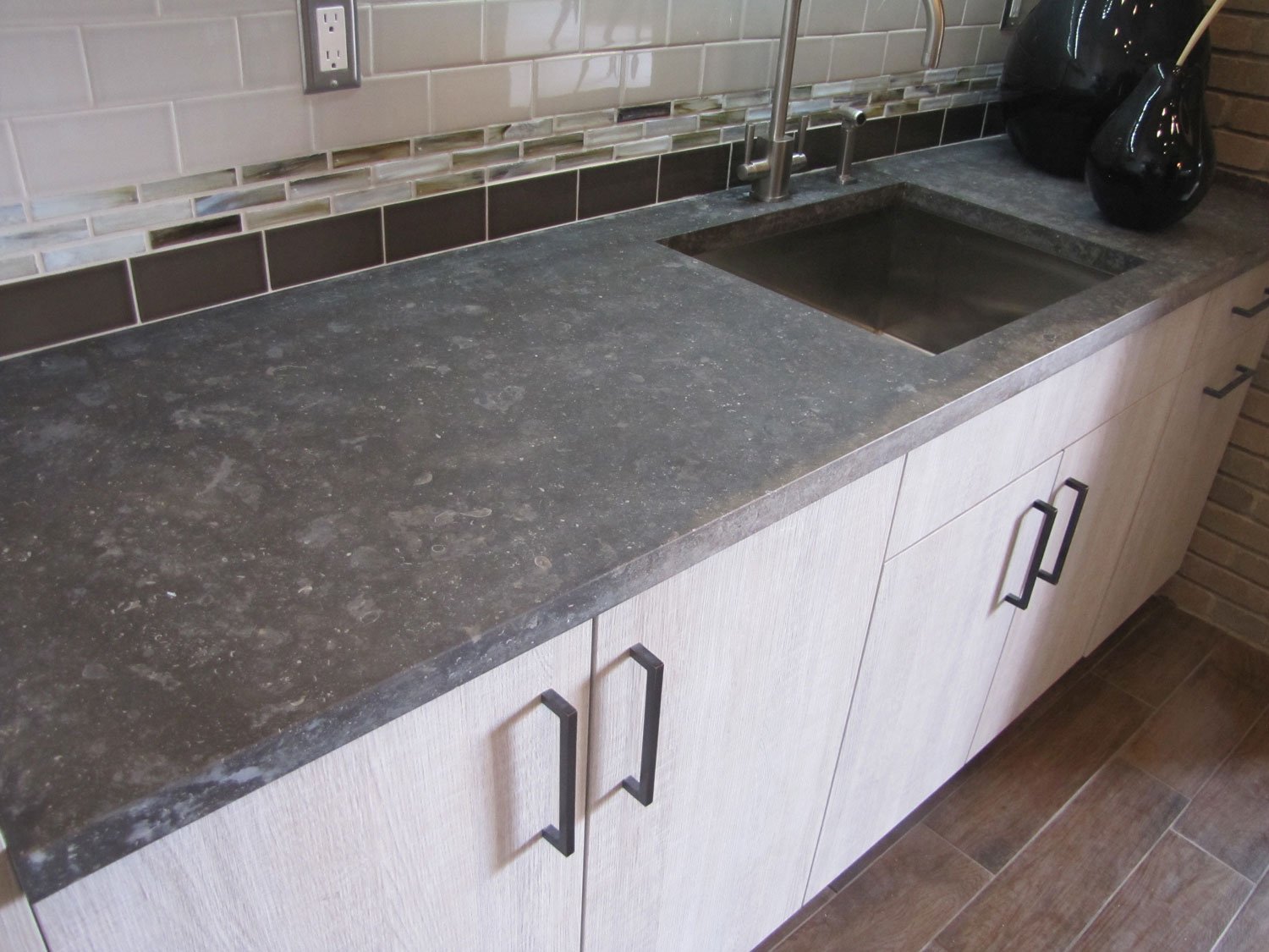 Carbon Grey Limestone