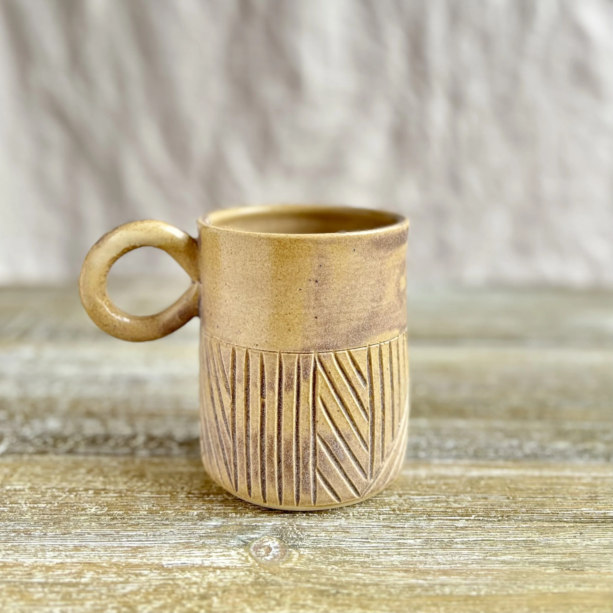 lines mug - cassis