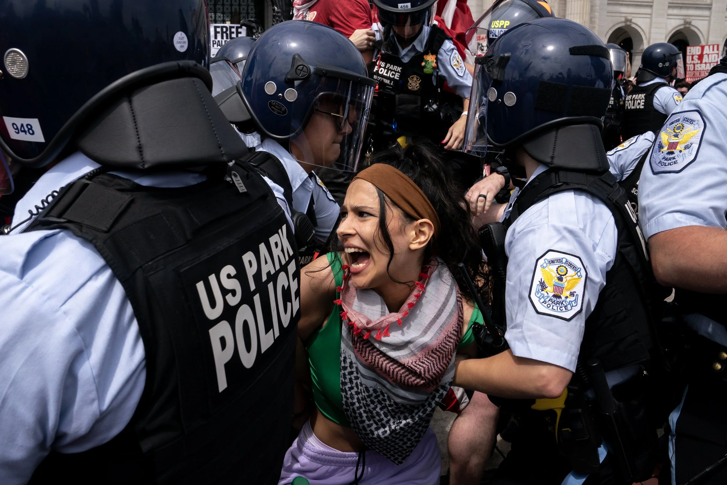  U.S. Park Police detain a pro-Palestinian demonstrator, on the day of Israeli Prime Minister Benjamin Netanyahu's address to a joint meeting of Congress, on Capitol Hill in Washington, U.S., July 24, 2024. 