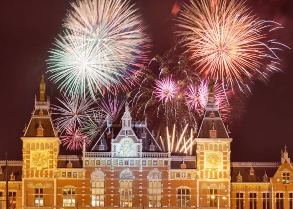 AmsterdamFireworks-New-Years-in-Amsterdam-Amsterdam-Paris-London.jpg