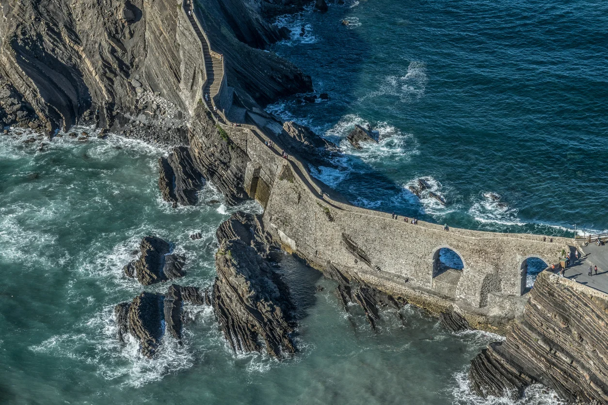 The bridge to Dragonstone