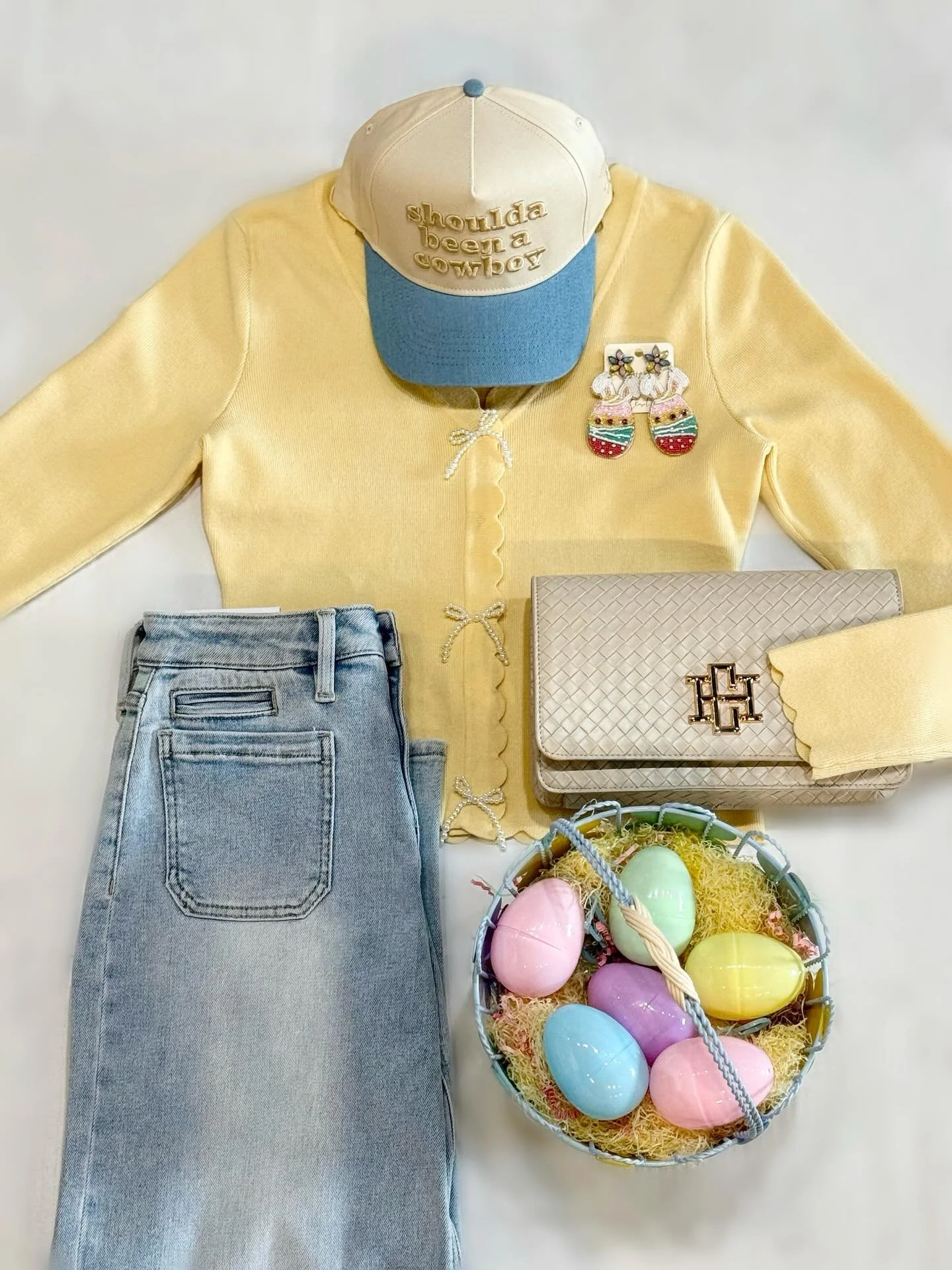 All things Easter + the cutest spring arrivals are waiting for you! Come shop with us today from 11-6pm 🐣🌸

#boutiqueshop #boutiqueclothes #easteroutfit #easterstyle #overlandparkks