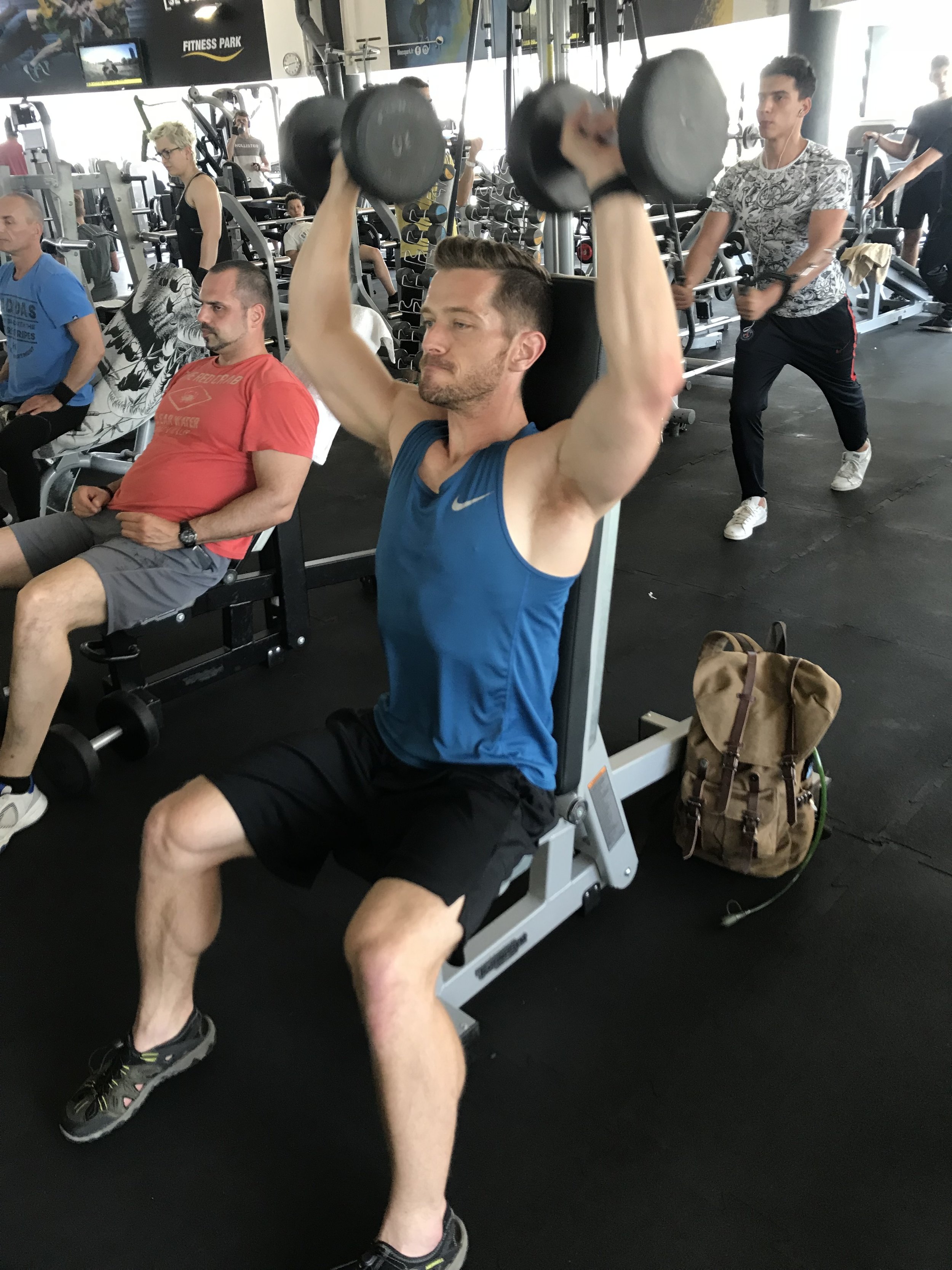 SEATED SHOULDER PRESS