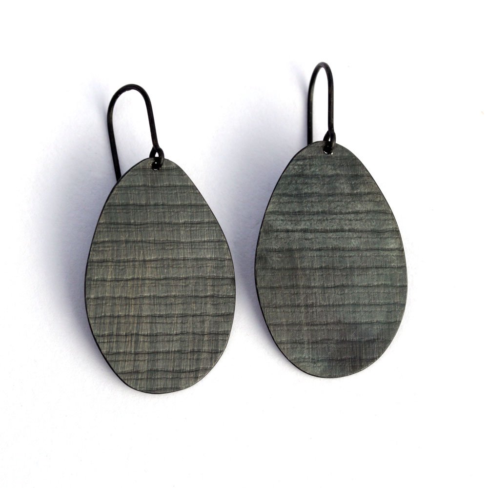 Oxidised_silver_stripe_earrings.jpg