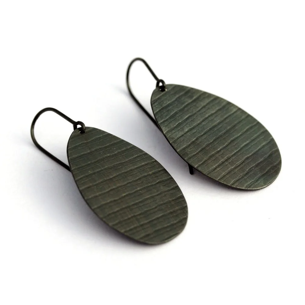 Oxidised_stripe_earrings_2.jpg