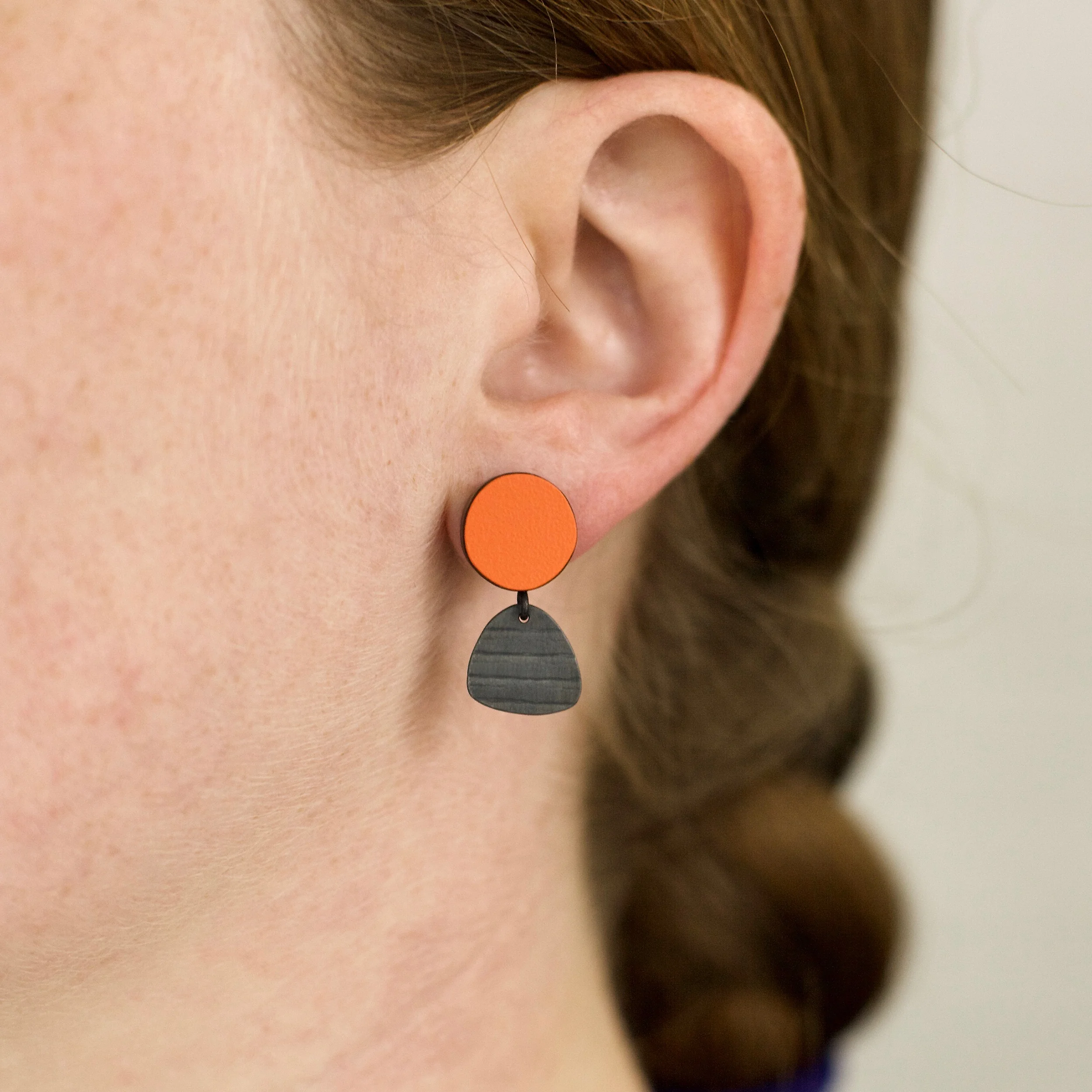 circle-tiny-stripe-worn.jpg