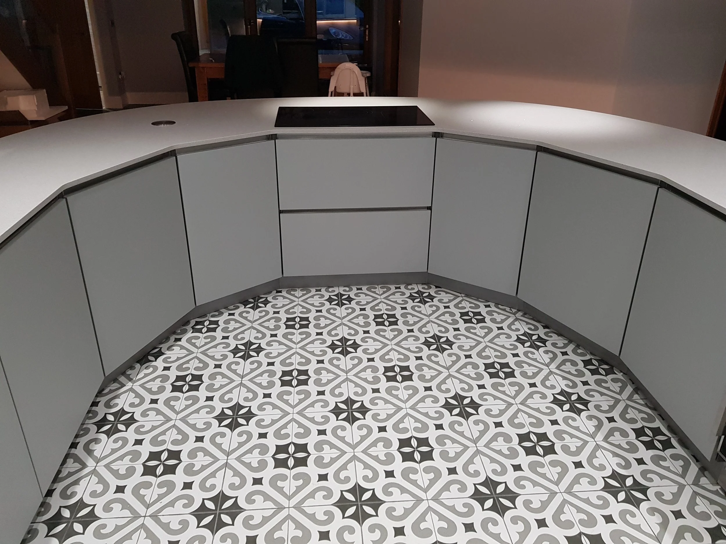 We used templates to ensure the units were set at the precise angle to their neighbours. To keep matters simple, we then gave each unit its own handle rail and plinth.