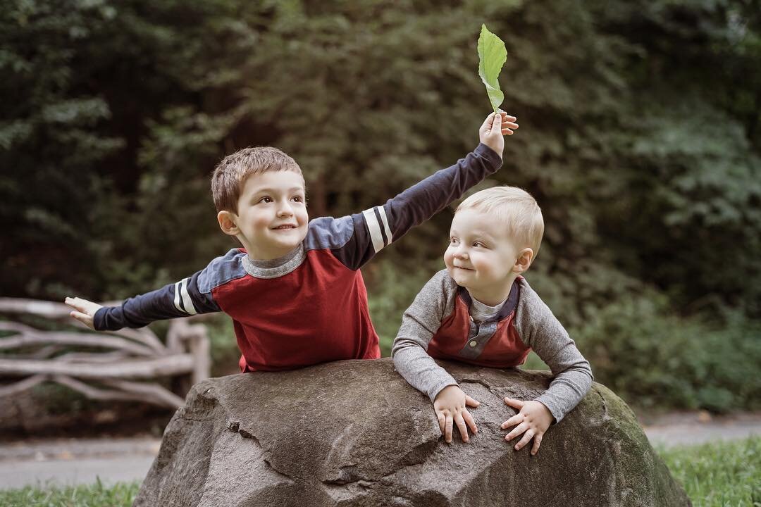 All you need to have fun... the outdoors and your little brother. Isn't it amazing to watch their little minds work to find new and fun ways to play with nothing but what nature provides? ⁣⠀
⁣⠀
.⁣⠀
.⁣⠀
.⁣⠀
.⁣⠀
.⁣⠀
#jessicaleighphotos #jessicaleigh #n