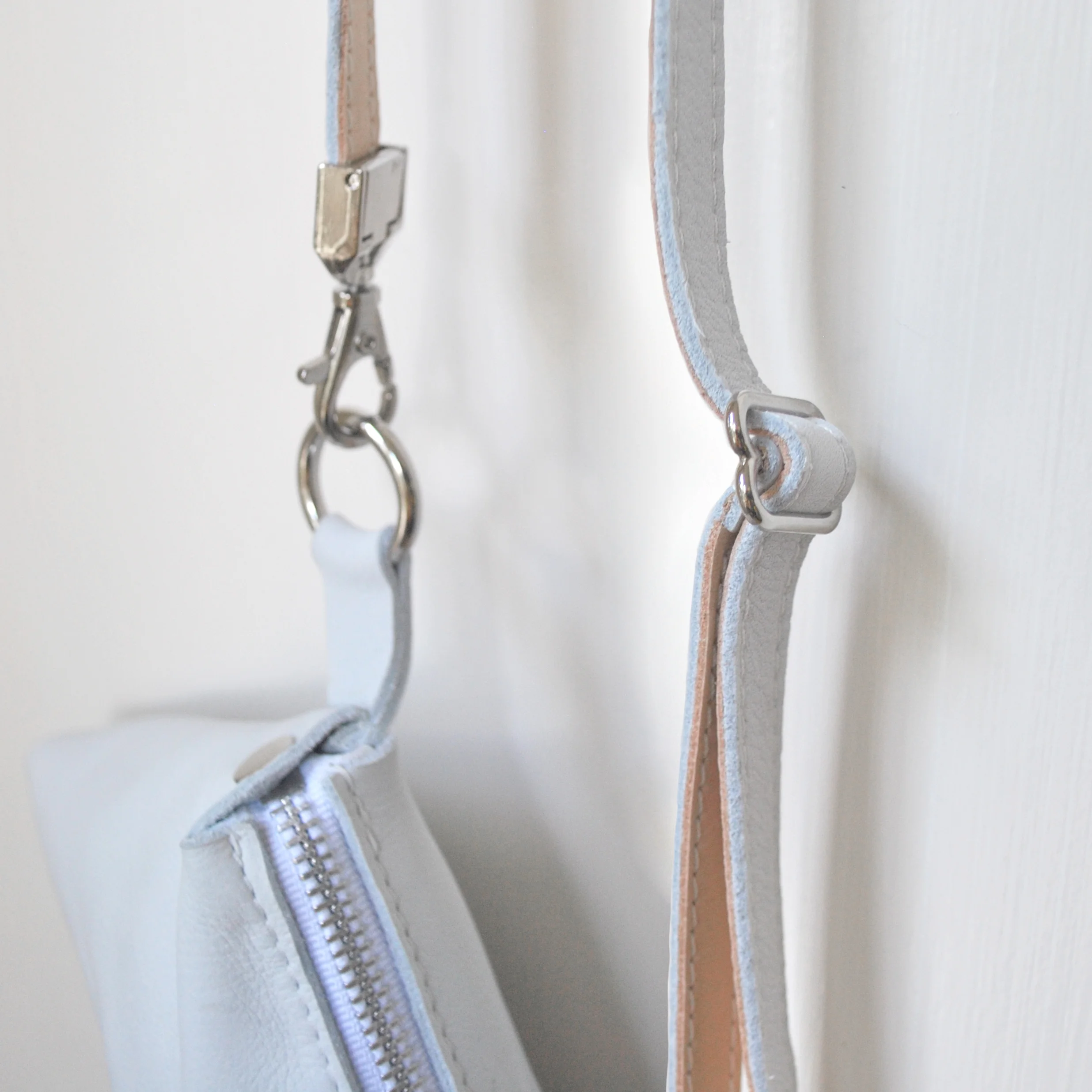 Leather waist bag clasp detail, Hippack, White fanny pack, Bum bag, Belt bag, Small purse, Waist bag, White hippack, White bag, Hip bag, Street fashion
