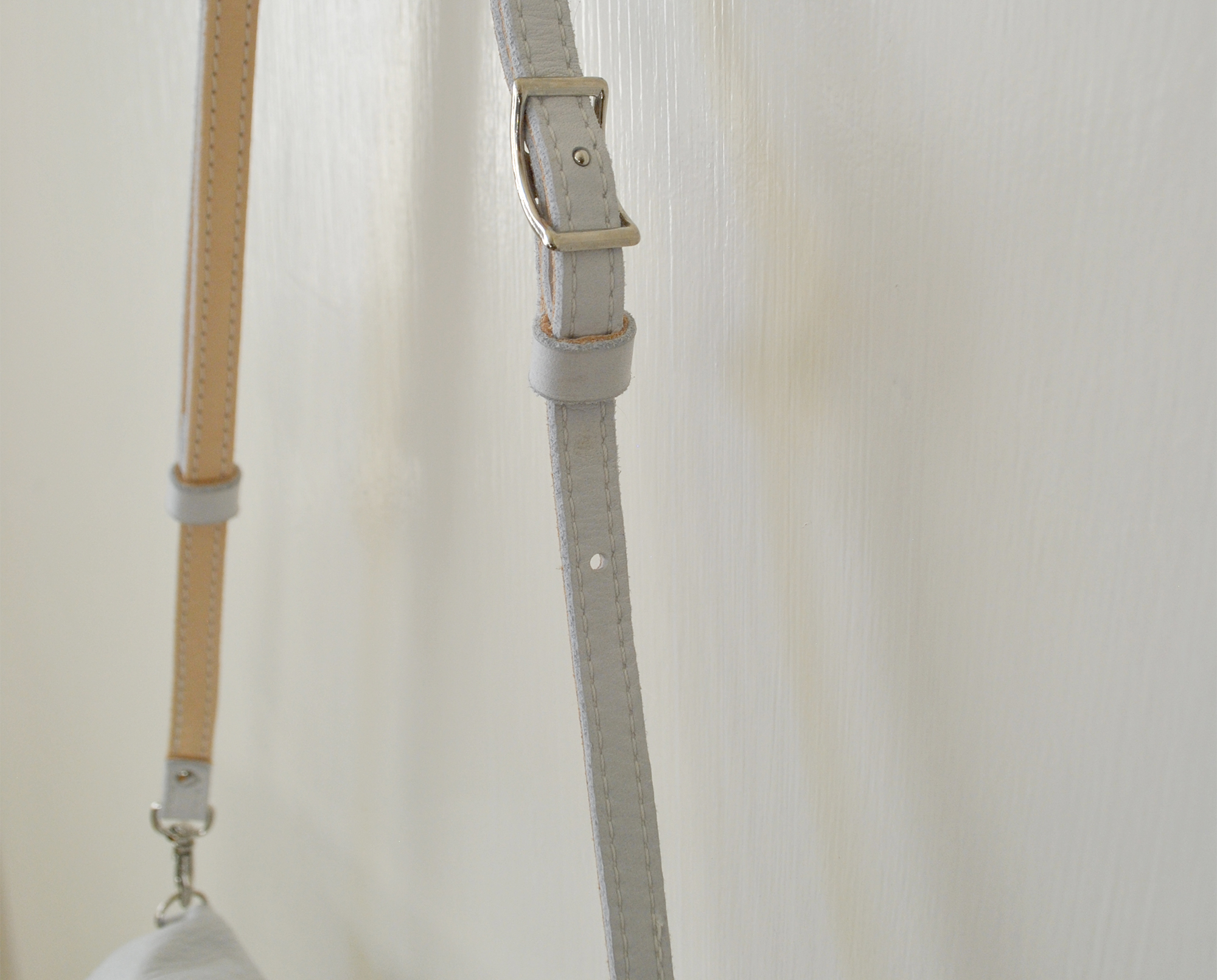 White purse strap detail, Crossbody bag, Leather crossbody, Leather purse, Womens bag, Minimalist purse, Leather handbag, Shoulder bag, Everyday purse