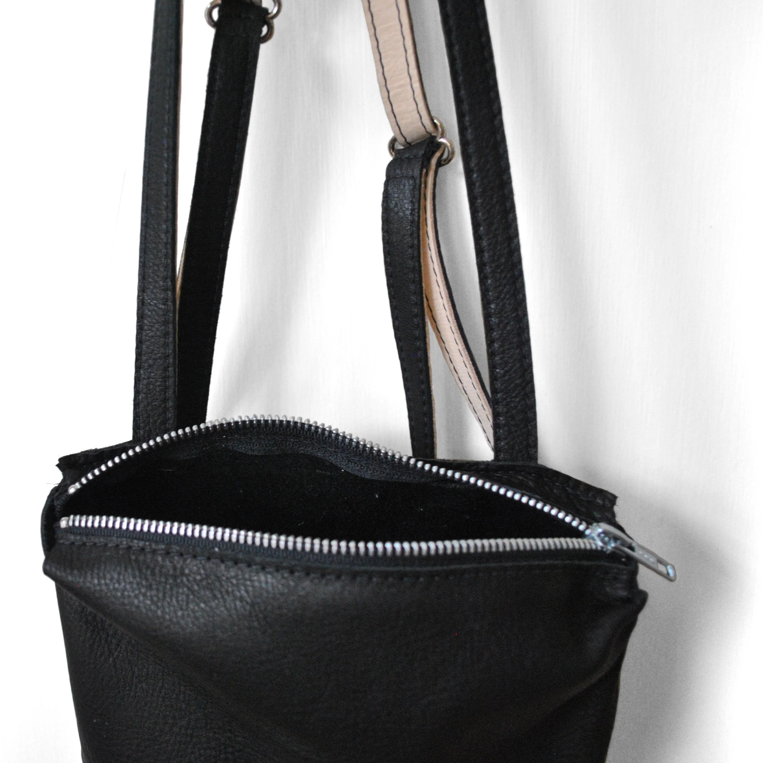 backpack2019_black_open_sq.jpg