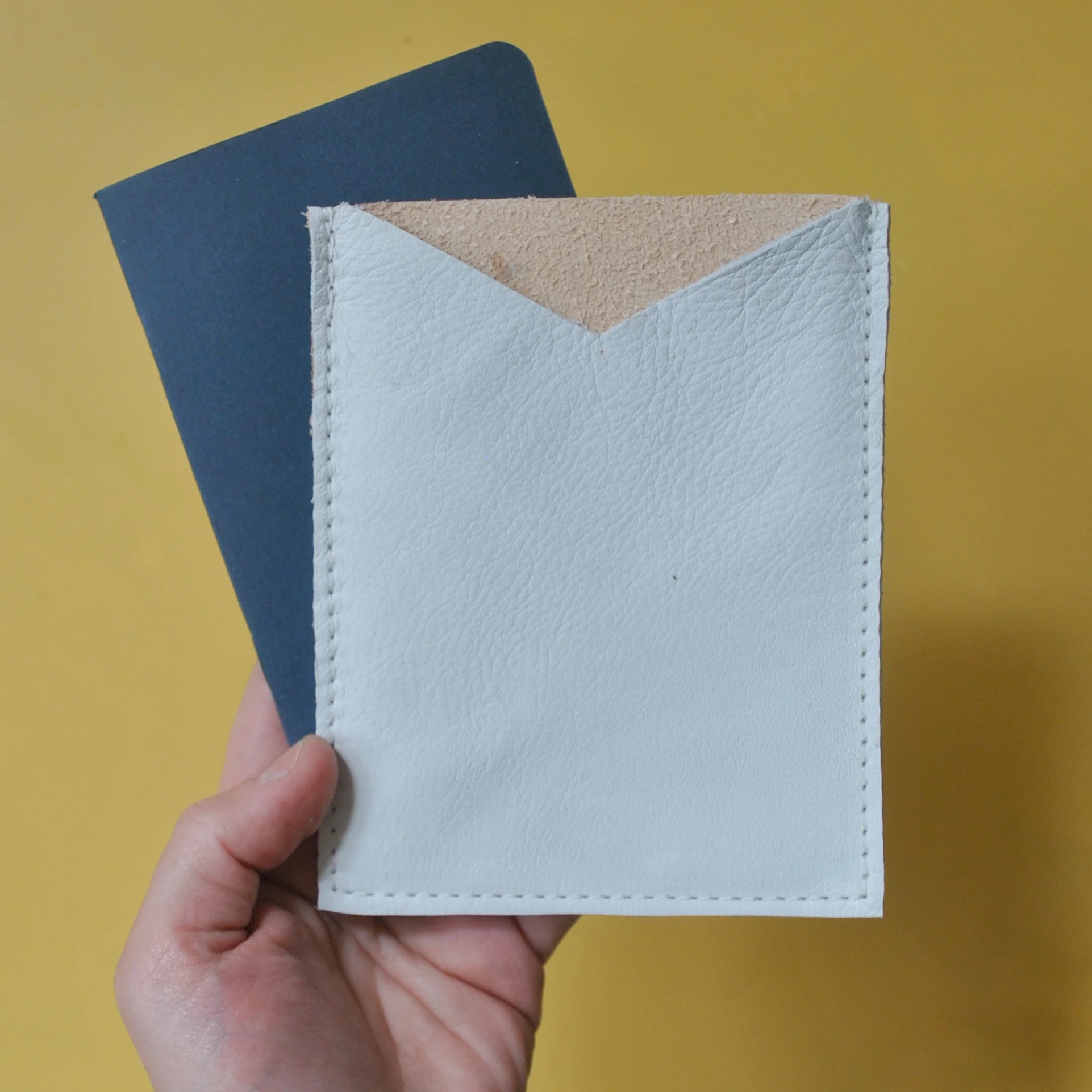 color_passvert_pearl_sq.jpg
