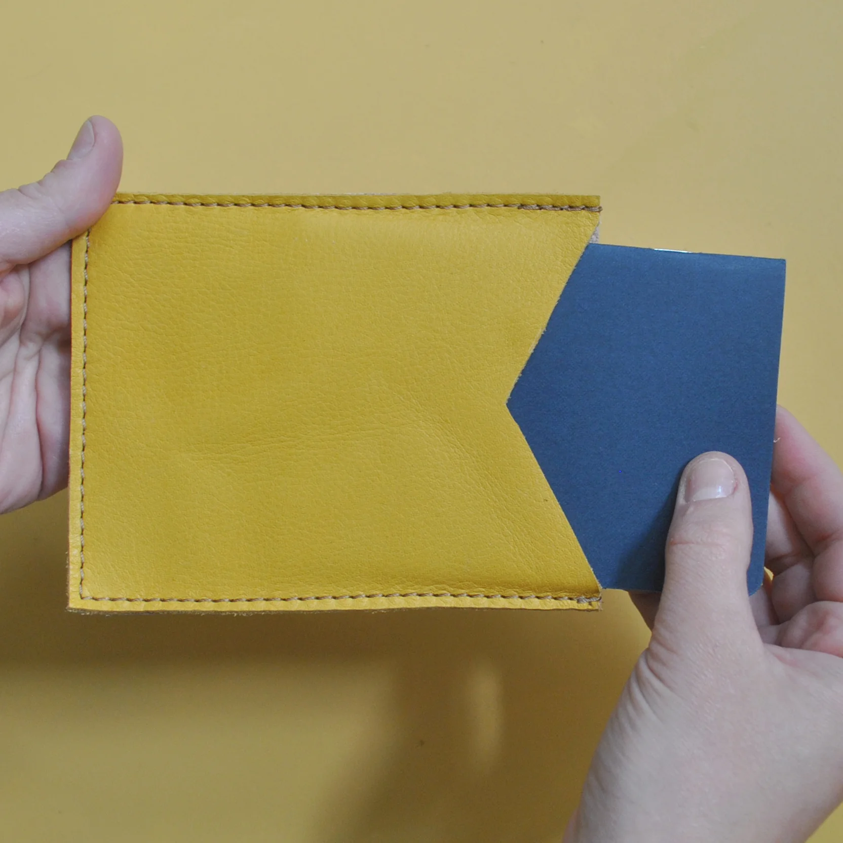 color_passvert_yellow02.jpg