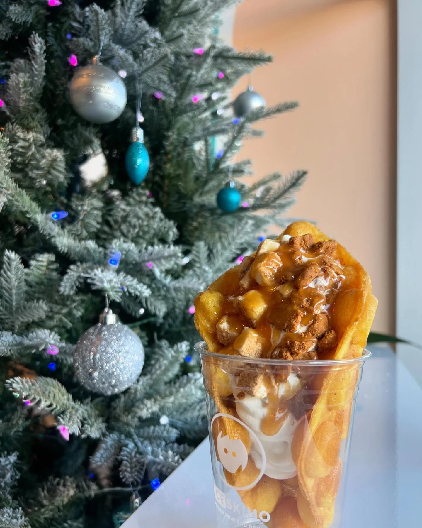 Biscoff cheesecake 🍪 &amp; peppermint brownie 🎄 now available at our Eastlake location for a limited time this holiday season 😋