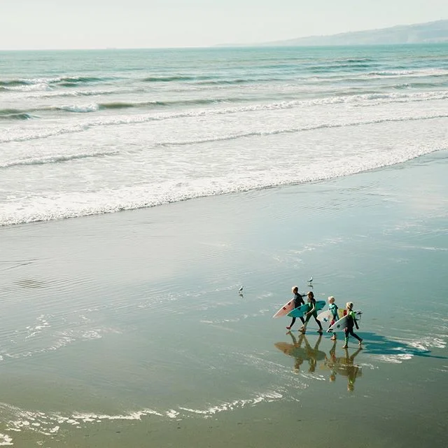 Need a last minute summer #teamouting idea? Schedule a surf lesson at a nearby beach. New experiences together = perfect formula for team building and team bonding. .
.
.
.
#teambonding #teambuilding #outofoffice #companyretreat #companyoffsite #star