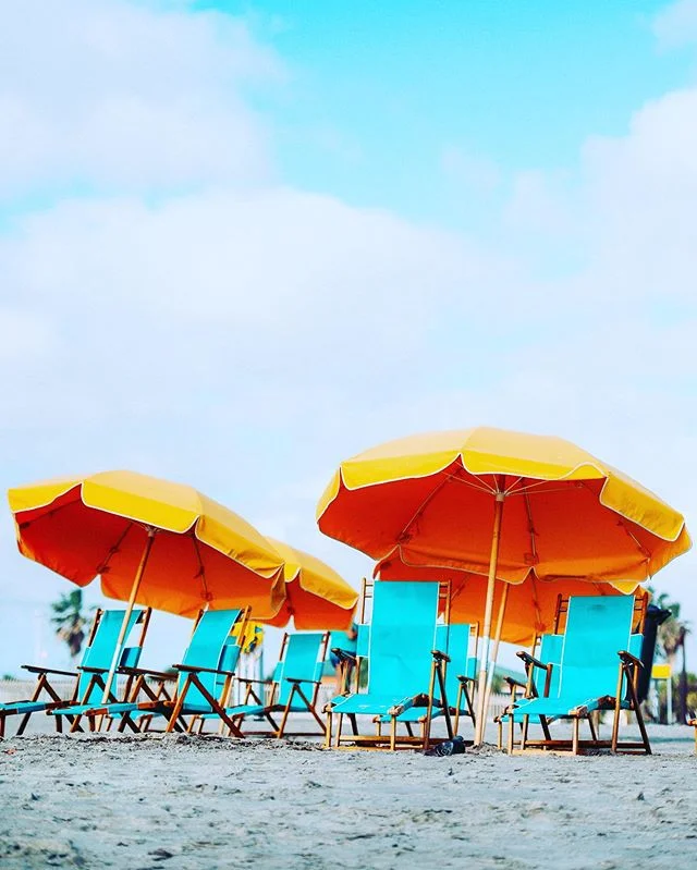 No budget? No problem. Take your team #outofoffice for a fun beach day. .
.
.
#companyretreat #companyretreats #whisckaway #teambuilding #offsites #retreatplanners #offsiteplanner #travel #startuplife #teambonding