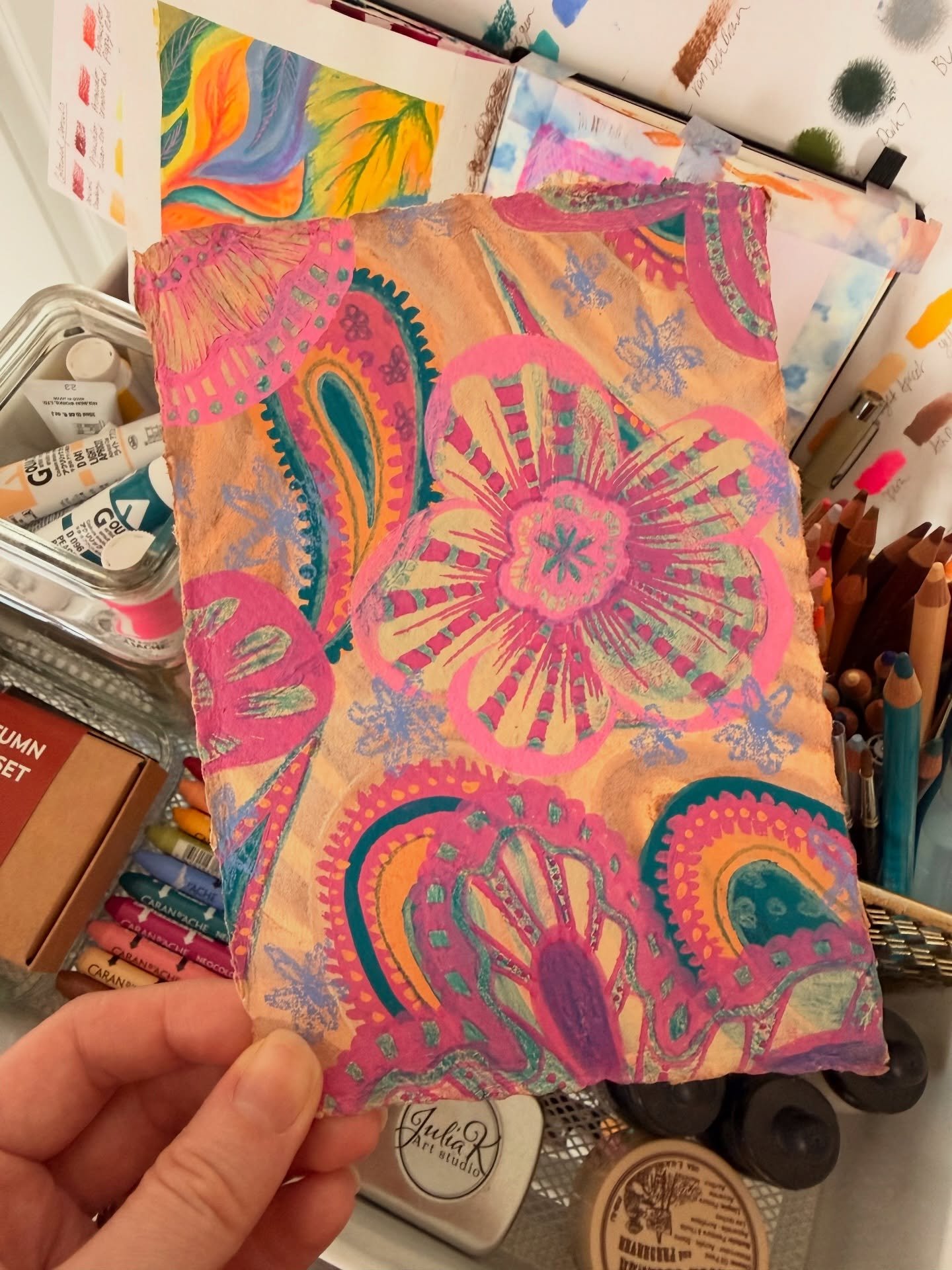 Some recent mixed media sketchbook spreads - experimenting with new mediums, layering and colour palettes. ✨

#sketchbookpages #moleskinesketchbook #mixedmediasketchbook #sketchbookart