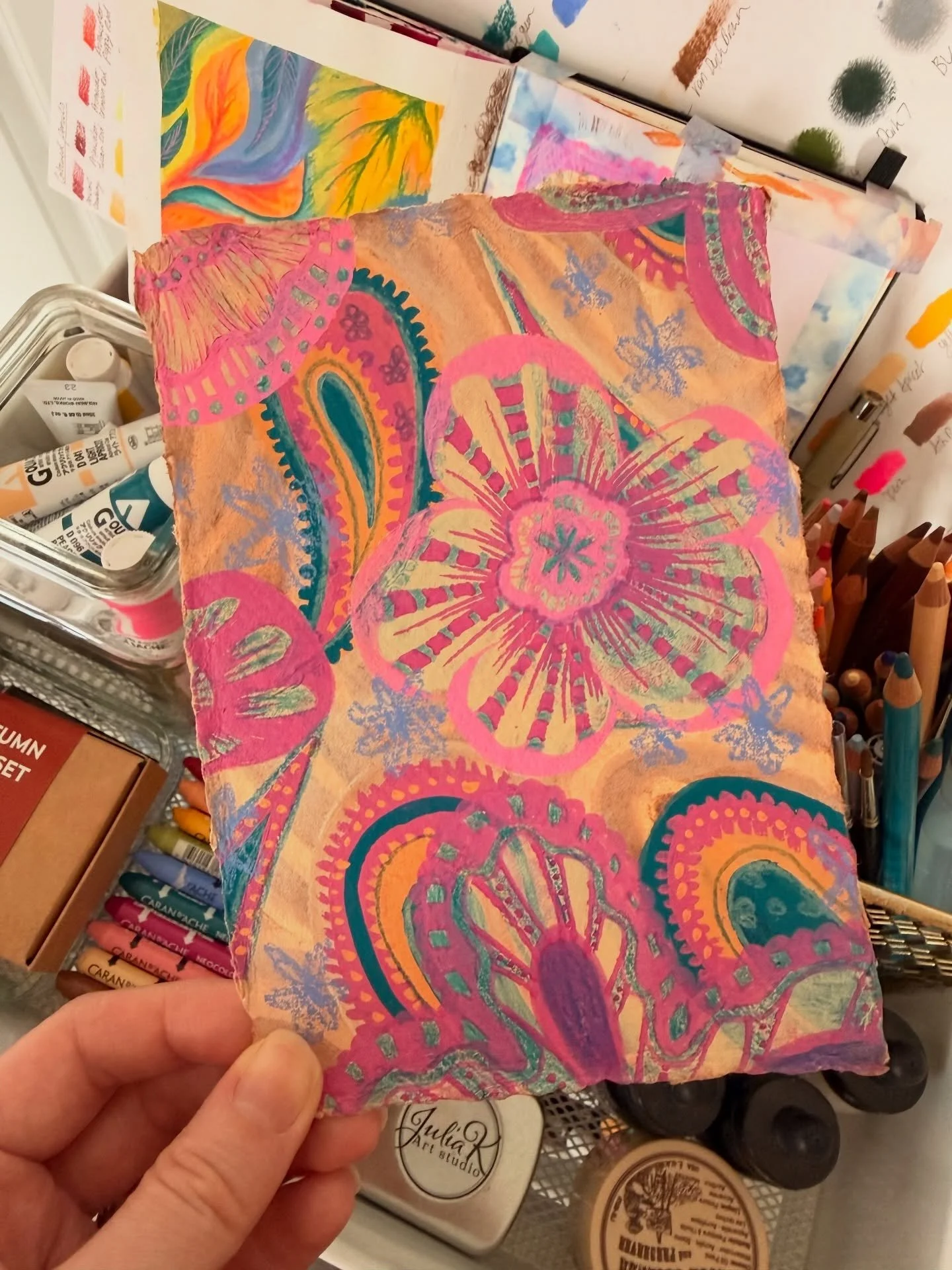 Some recent mixed media sketchbook spreads - experimenting with new mediums, layering and colour palettes. ✨

#sketchbookpages #moleskinesketchbook #mixedmediasketchbook #sketchbookart