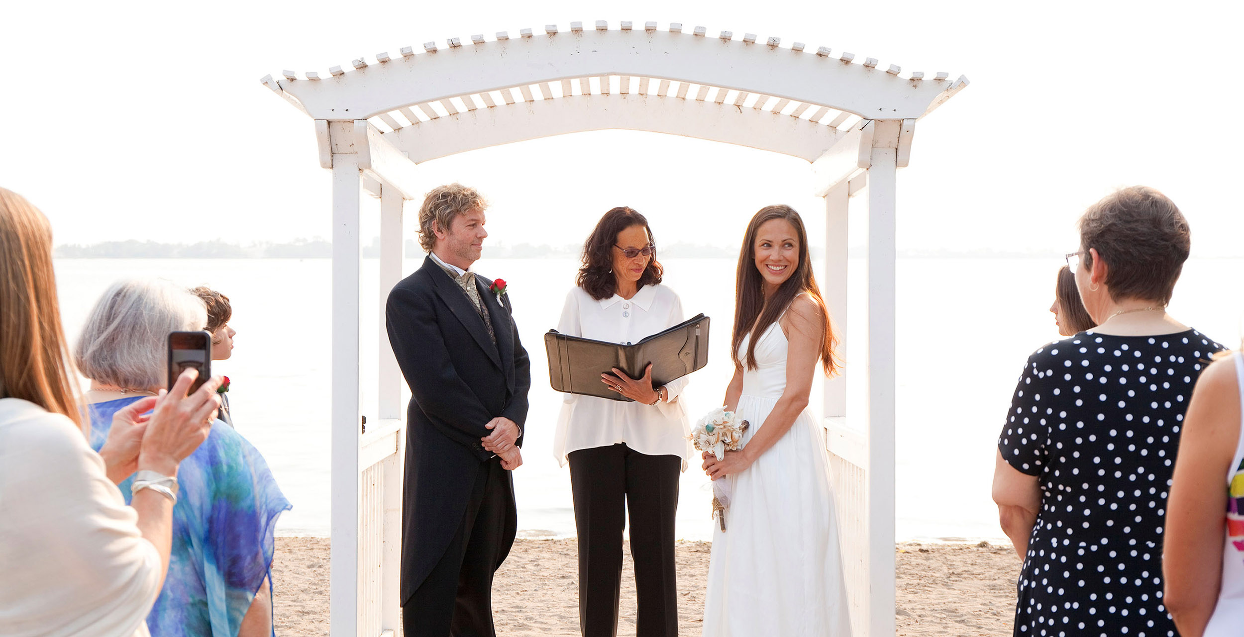 bride-looks-at-mom.jpg