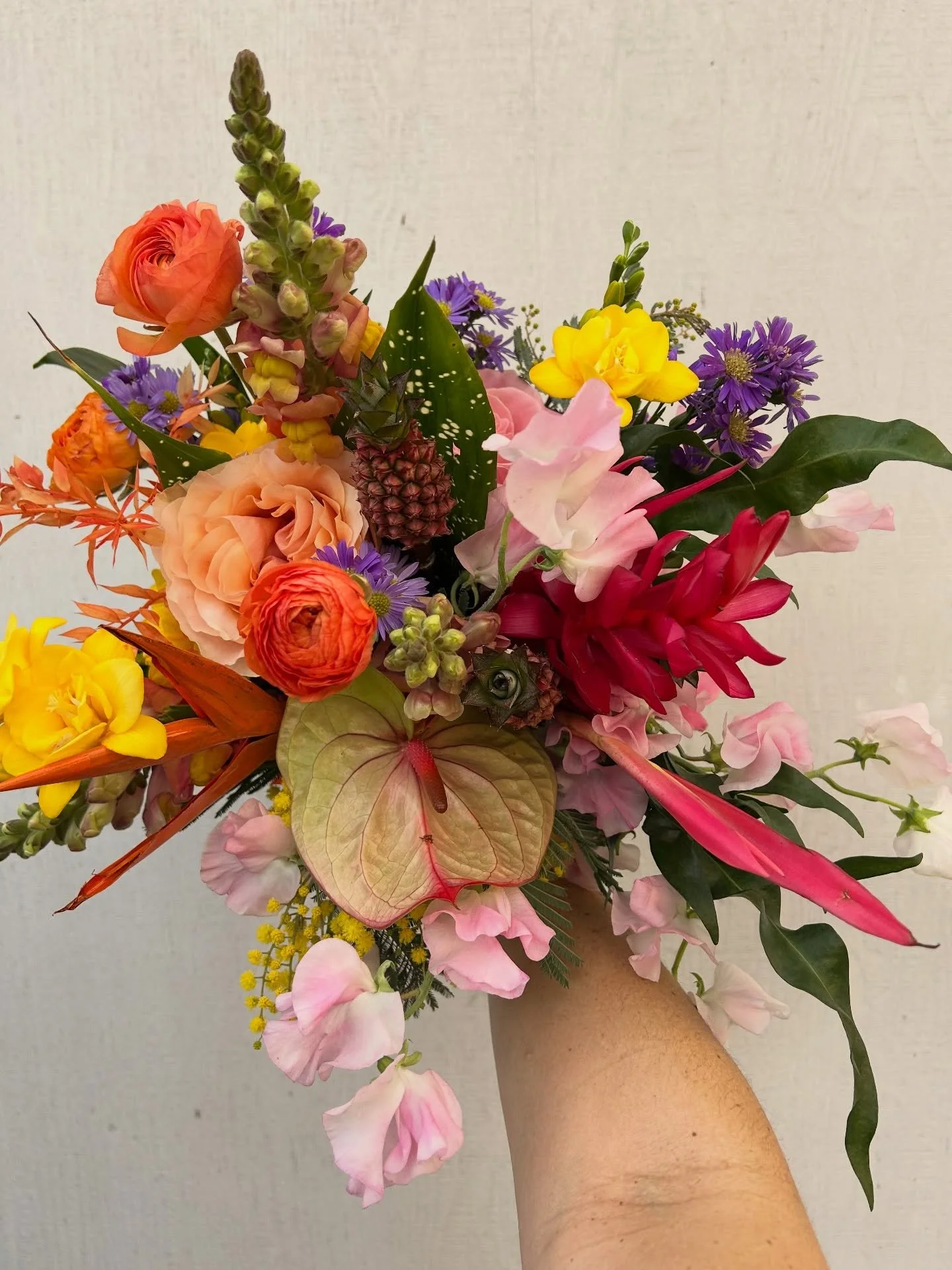 We&rsquo;ll be back at @altarlongbeach this weekend and it was a year ago, almost to the date we celebrated Emily + Mike here!

Happy Anniversary to those sweethearts! 

Wedding Planner @palmandpineevents
Venue &amp; Bar @altarlongbeach
Catering &amp