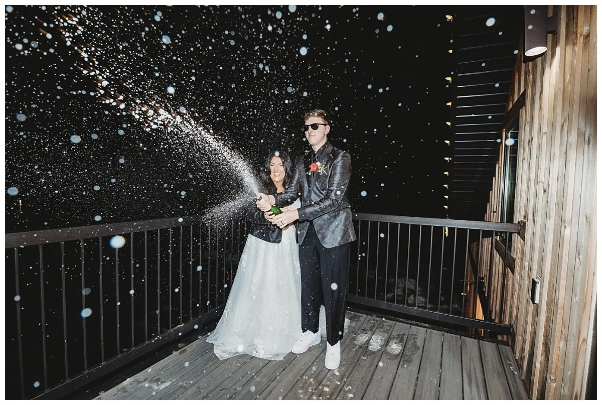Poppin' Bottles -Tips from a wedding photographer!