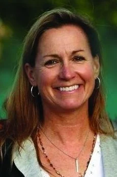 Lynn Brisson, Accountant