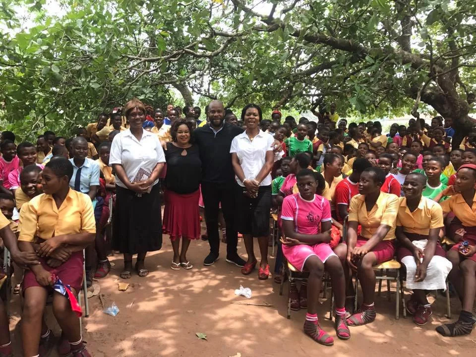 18582096_415900775435754_5912882563906056430_n (1).jpg