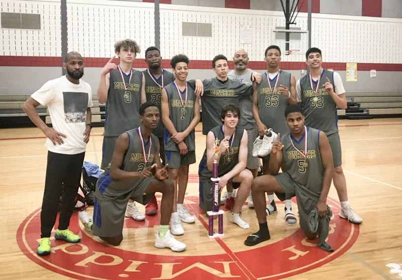 Monarchs Win Versus Gators Elite