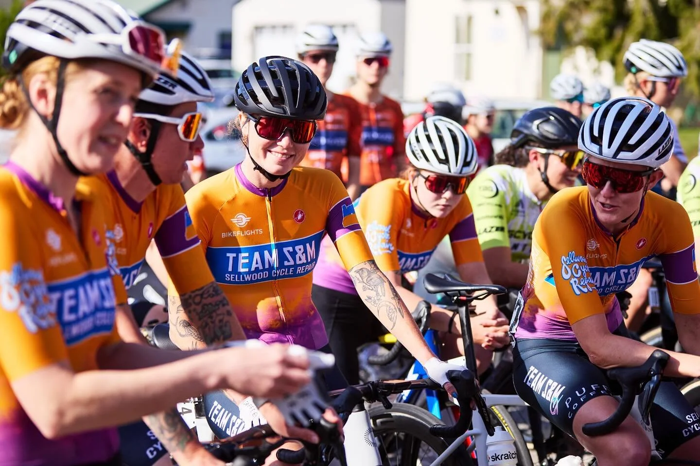 Stage 1 of Tour de Bloom yesterday was a chance for the peloton to purge some nerves over big rollers and exposed farmland countryside. The wind that Waterville is famous for never quite materialized, and with a relatively short stage, the field deli