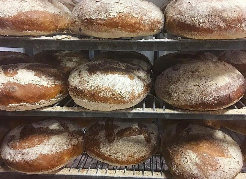 Pane di Casa is always a good idea 😍#zeppieribakery